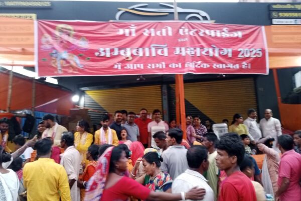 मां सती इंटरप्राइज के अमृत भंडारे में उमड़ा श्रद्धालुओं का जनसैलाब, कालीपुर शिविर में श्रद्धा, सेवा और सहयोग की अनुपम छवि