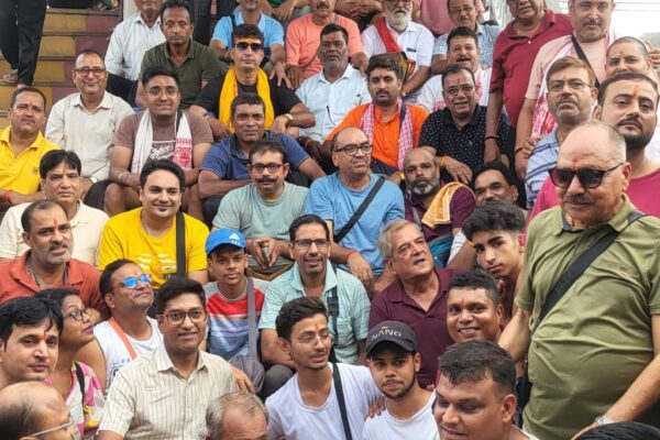 नीलकंठ कावड़ संघ-1 का 180 कांवड़ियों का जत्था देवघर के लिए रवाना