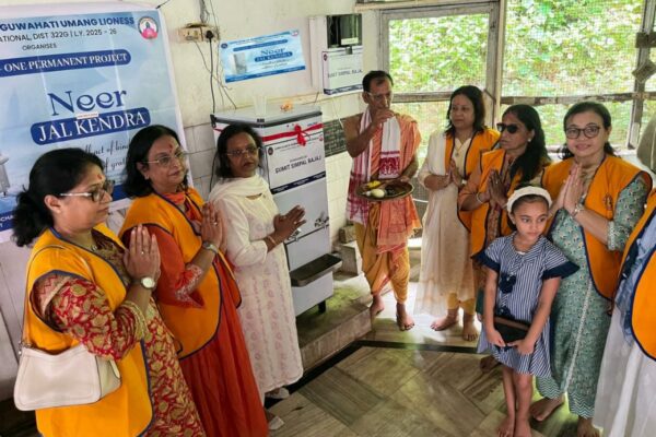 दोल गोविंद मंदिर में लायंस उमंग क्लब ने स्थापित की पेयजल मशीन