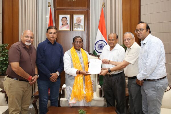 पूर्वोत्तर प्रदेशीय मारवाड़ी सम्मेलन का प्रतिनिधिमंडल राज्यपाल से मिला, जुबिन गर्ग को ‘भारत रत्न’ देने की मांग